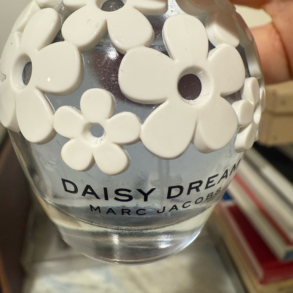 Daisy Dream by Marc Jacobs 1.0 oz for Women perfume - Picture 5 of 6